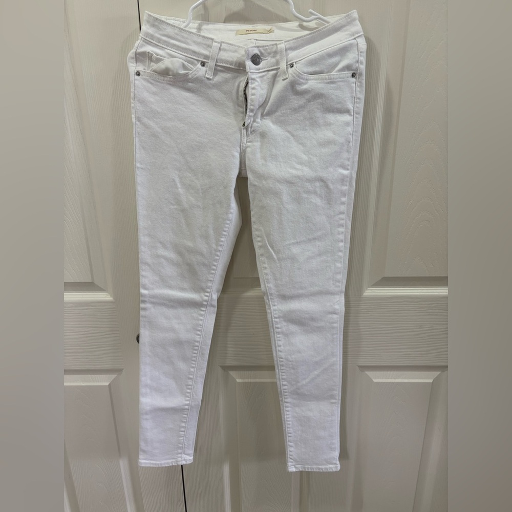 White Levi’s